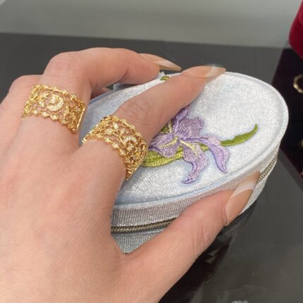 Cloud Gap Light Ring